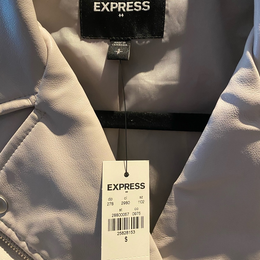 Express Gray Leather Jacket Sleek Design Versatile - image 3